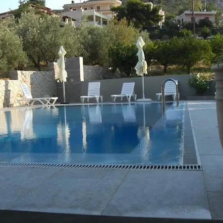 Orestes Vila Nafplio