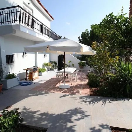 Vila Orestes *