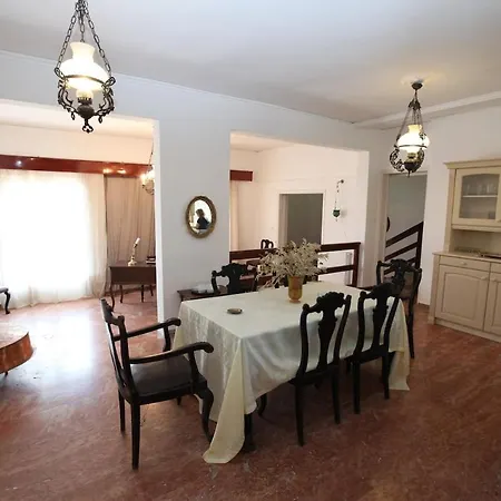 Orestes Villa Nauplion